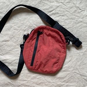 Baggu Sport Crossbody in Baked Apple
